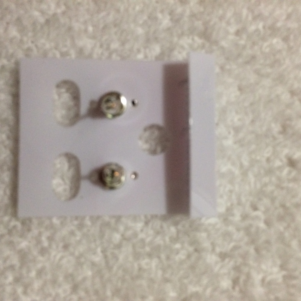 💙Cute Mickey Mouse Silver Stud Earrings💙 - Picture 7 of 8
